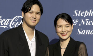 Ohtani appears with wife at charity event hosted by Dodgers